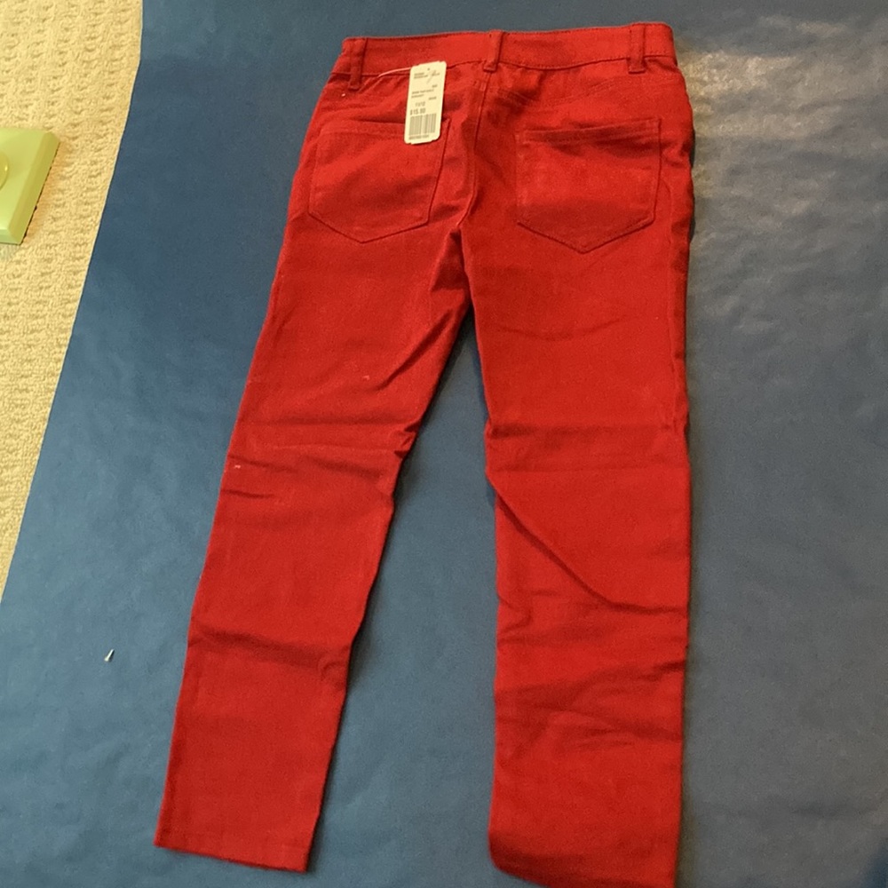 • Skinny maroon pants • - Picture 3 of 3